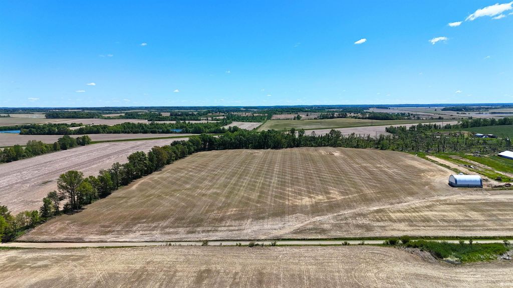 Photo of 29.25 Acres N 900 W, Linton, IN 47441 (MLS # 202619221)