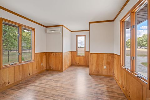 Tiny photo for 4078 W 100 N Road, Kokomo, IN 46901 (MLS # 202601625)