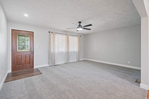 Tiny photo for 4078 W 100 N Road, Kokomo, IN 46901 (MLS # 202601625)