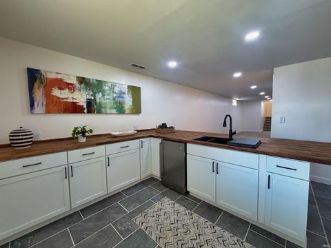 Tiny photo for 5101 S Madison Street, Bloomington, IN 47403 (MLS # 202604416)