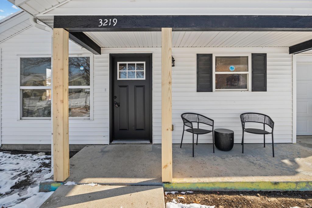 Photo of 3219 Turnbull Way, Lafayette, IN 47909 (MLS # 202548263)