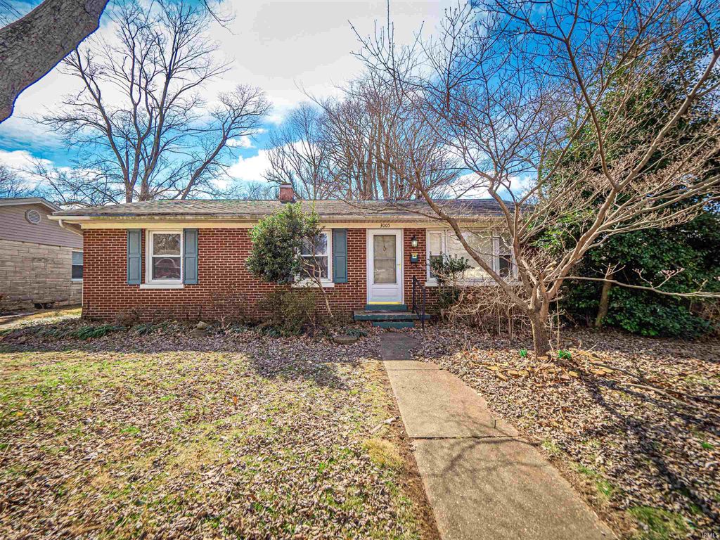 Photo of 3005 Jefferson Avenue, Evansville, IN 47714 (MLS # 202605859)