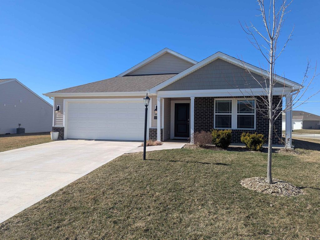 Photo of 1479 Livingston Lakes Way, Fort Wayne, IN 46818 (MLS # 202602164)