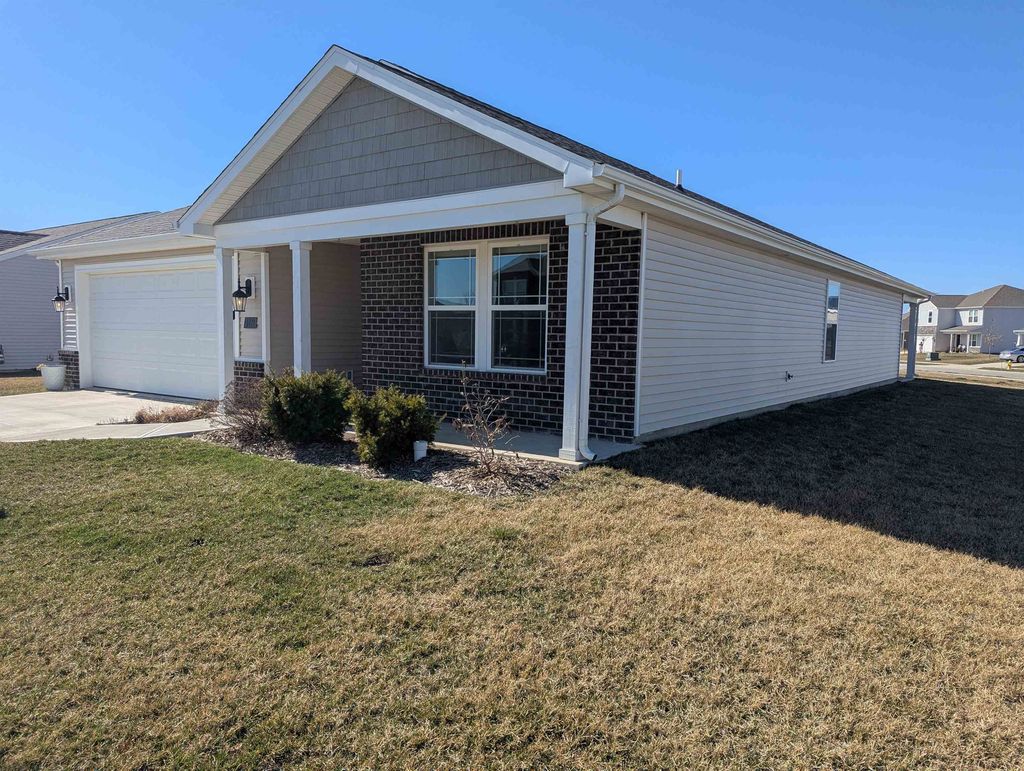 Photo of 1479 Livingston Lakes Way, Fort Wayne, IN 46818 (MLS # 202602164)