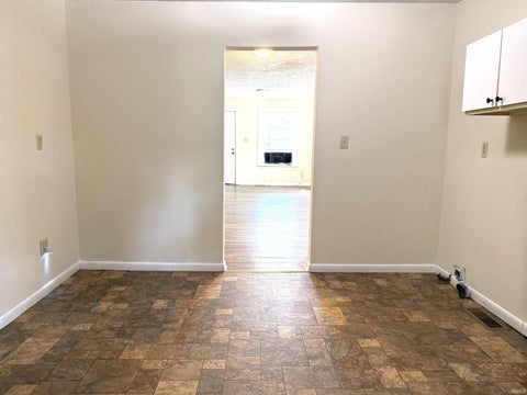 Tiny photo for 2911 S Franklin Street, Muncie, IN 47302 (MLS # 202634580)