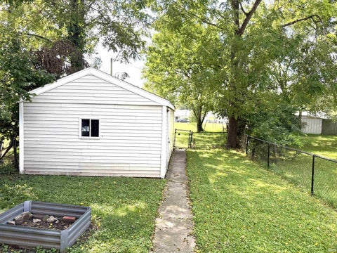 Tiny photo for 2911 S Franklin Street, Muncie, IN 47302 (MLS # 202634580)