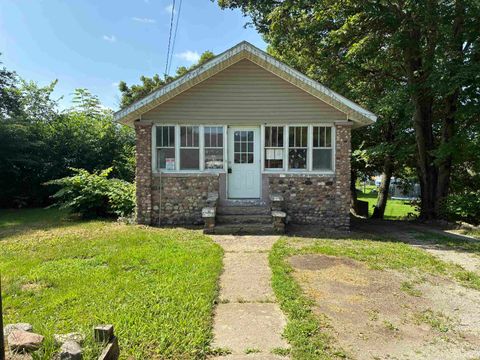 Photo of 453 E Washington Street, Monticello, IN 47960 (MLS # 202626425)