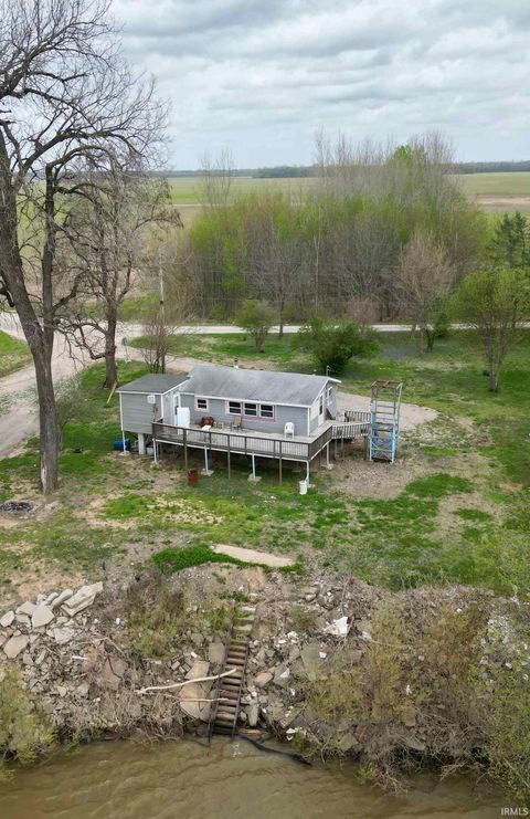Photo of 3213 Old River Road, Evansville, IN 47715 (MLS # 202611360)