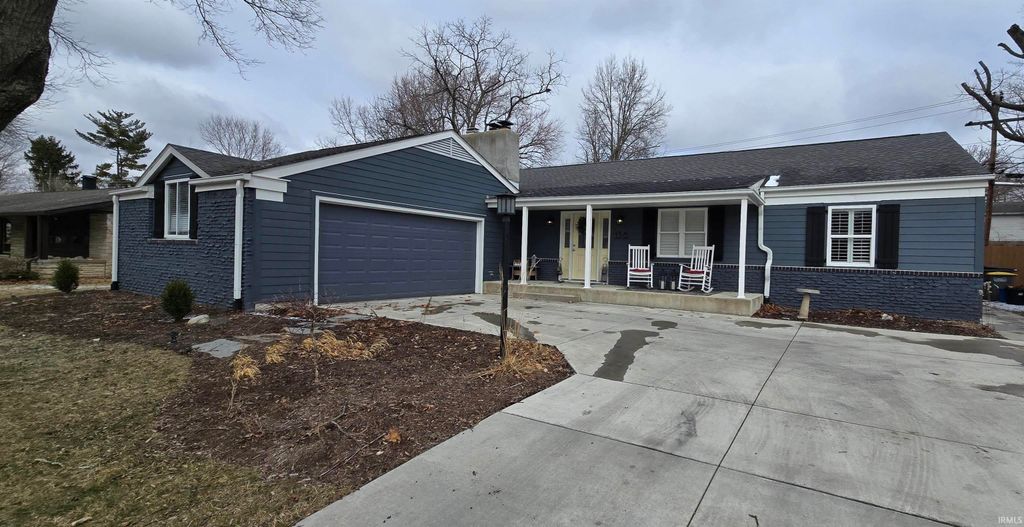 Photo of 136 E Navajo Street, West Lafayette, IN 47906 (MLS # 202605780)