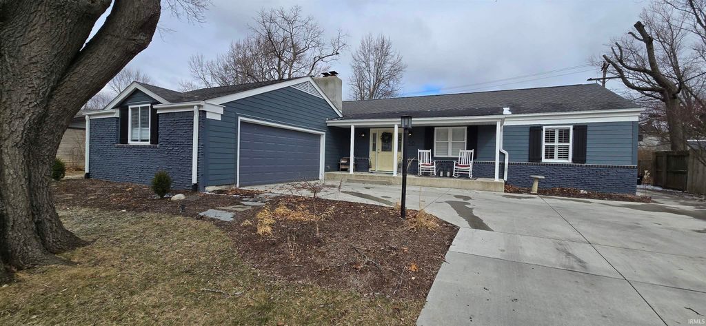 Photo of 136 E Navajo Street, West Lafayette, IN 47906 (MLS # 202605780)