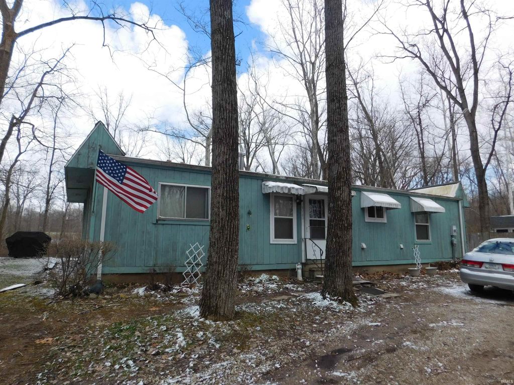Photo of 6024 N County Road 800 West Road, Yorktown, IN 47396 (MLS # 202609112)