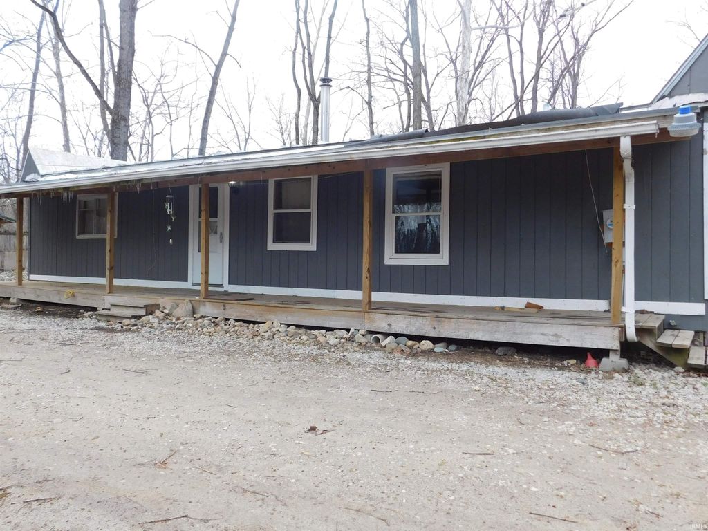 Photo of 6024 N County Road 800 West Road, Yorktown, IN 47396 (MLS # 202609112)