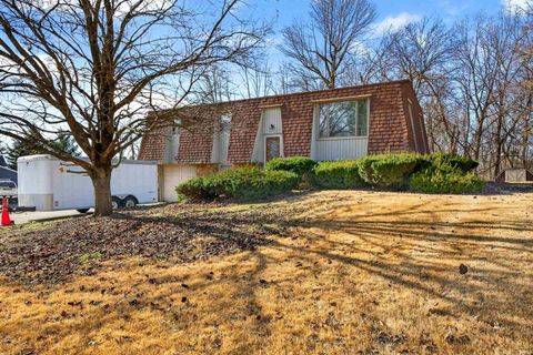 Photo of 600 Forest Drive, Bloomfield, IN 47424 (MLS # 202602653)