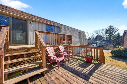 Tiny photo for 600 Forest Drive, Bloomfield, IN 47424 (MLS # 202602653)