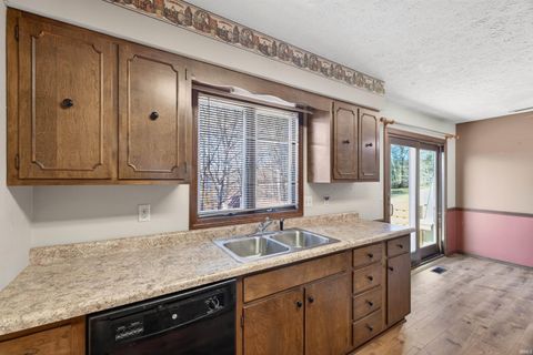 Tiny photo for 600 Forest Drive, Bloomfield, IN 47424 (MLS # 202602653)