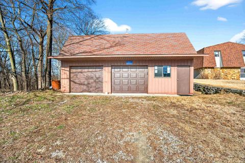 Tiny photo for 600 Forest Drive, Bloomfield, IN 47424 (MLS # 202602653)