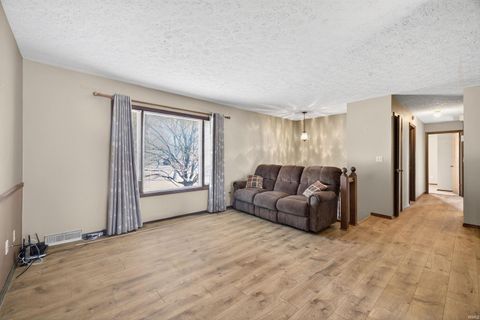 Tiny photo for 600 Forest Drive, Bloomfield, IN 47424 (MLS # 202602653)