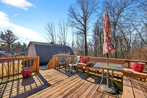 Tiny photo for 600 Forest Drive, Bloomfield, IN 47424 (MLS # 202602653)