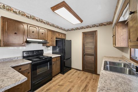 Tiny photo for 600 Forest Drive, Bloomfield, IN 47424 (MLS # 202602653)