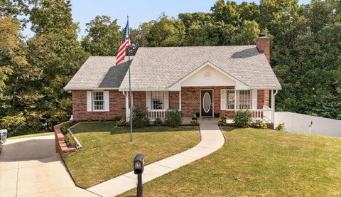 Photo of 5110 N Echo Bend Bnd, Bloomington, IN 47404 (MLS # 202637264)