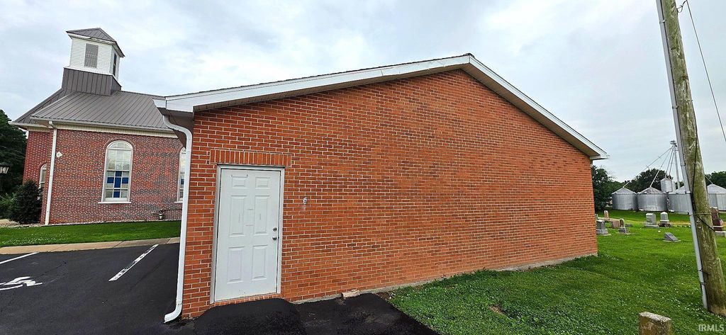 Photo of 313 W State Road 58 Highway, Freelandville, IN 47535 (MLS # 202627857)