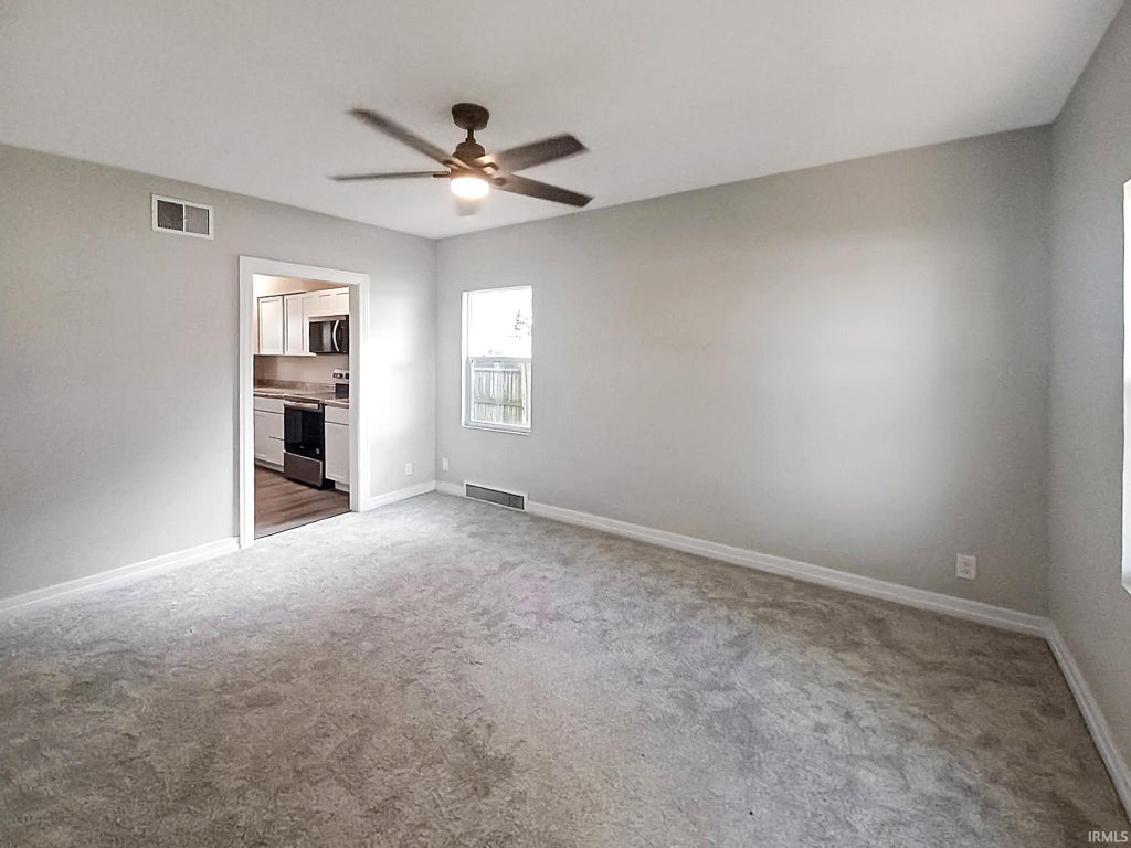 Photo of 504 E Negley Avenue, Evansville, IN 47711 (MLS # 202625223)