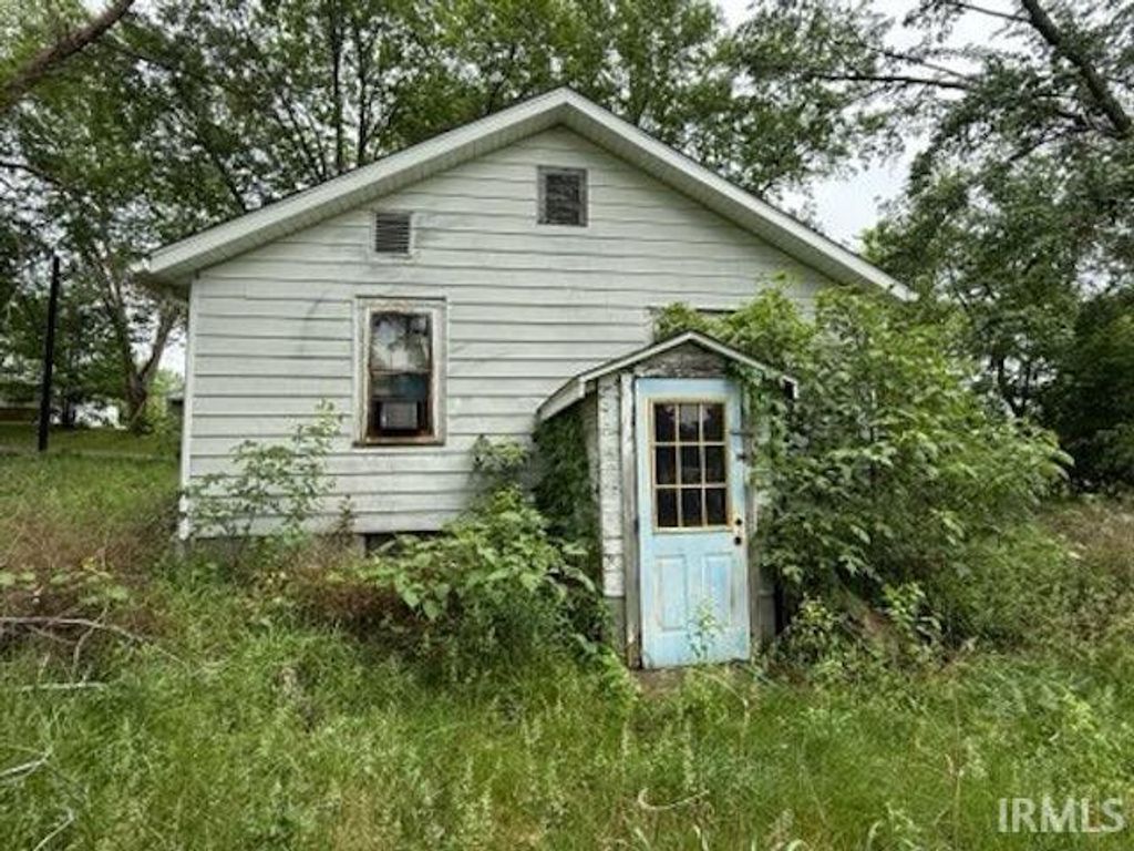 Photo of 1011 N Second Street, Winslow, IN 47598 (MLS # 202616091)