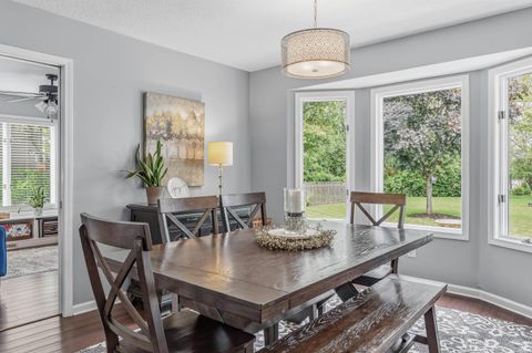 Tiny photo for 1728 Lakewood Drive, Fort Wayne, IN 46819 (MLS # 202618401)