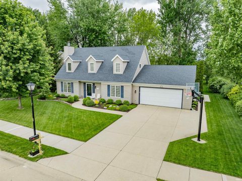 Photo of 1728 Lakewood Drive, Fort Wayne, IN 46819 (MLS # 202618401)