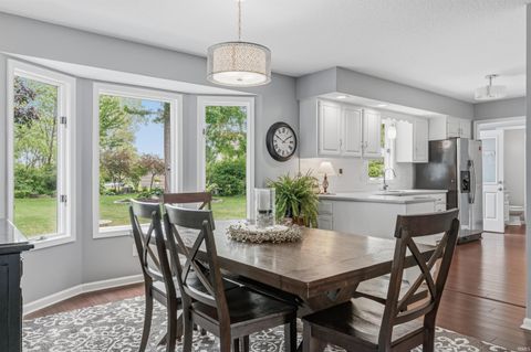 Tiny photo for 1728 Lakewood Drive, Fort Wayne, IN 46819 (MLS # 202618401)