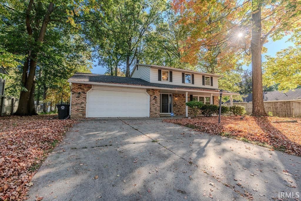 Photo of 6334 Bennington Drive, Fort Wayne, IN 46815 (MLS # 202541904)