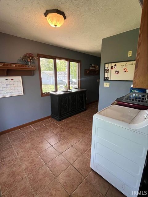 Tiny photo for 5268 E Country Club Road, Logansport, IN 46947 (MLS # 202616588)