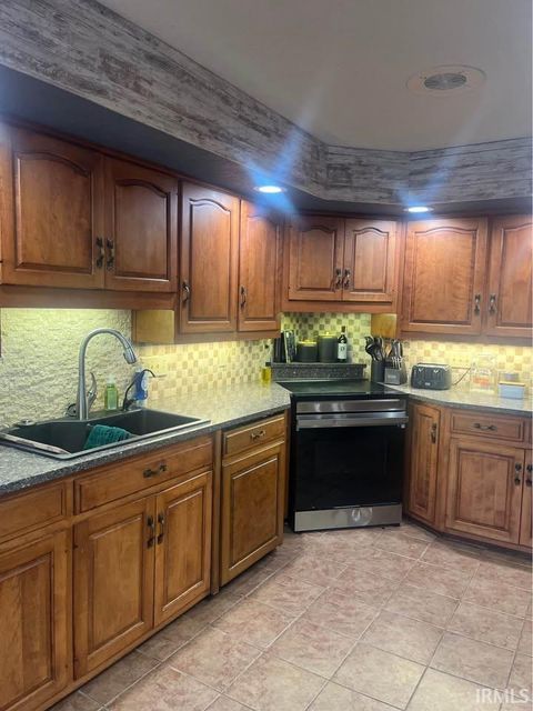 Tiny photo for 5268 E Country Club Road, Logansport, IN 46947 (MLS # 202616588)