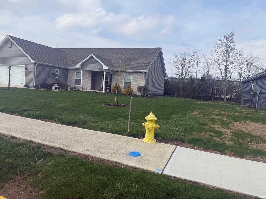 Photo of 2480 W Deer Run Trail, Decatur, IN 46733 (MLS # 202611576)
