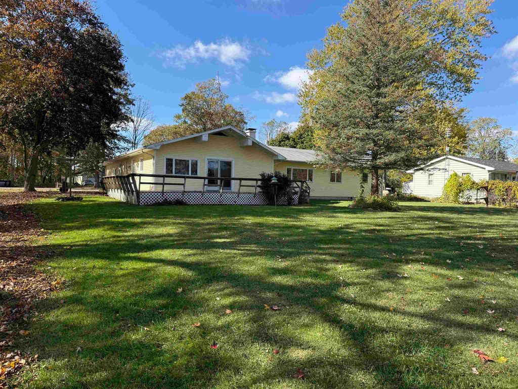 Photo of 2680 S 390 W, Pleasant Lake, IN 46779 (MLS # 202543384)