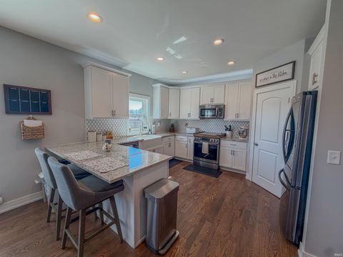 Tiny photo for 1104 E short Drive, Knox, IN 46534 (MLS # 202618752)