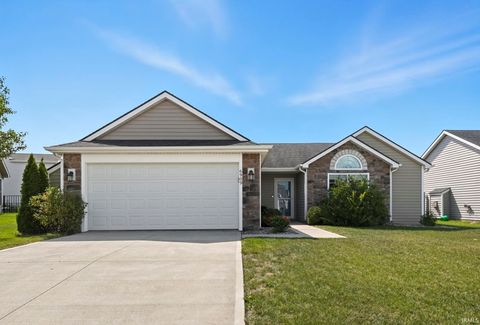 Photo of 6909 Desdemona Crossing, Fort Wayne, IN 46818 (MLS # 202536829)