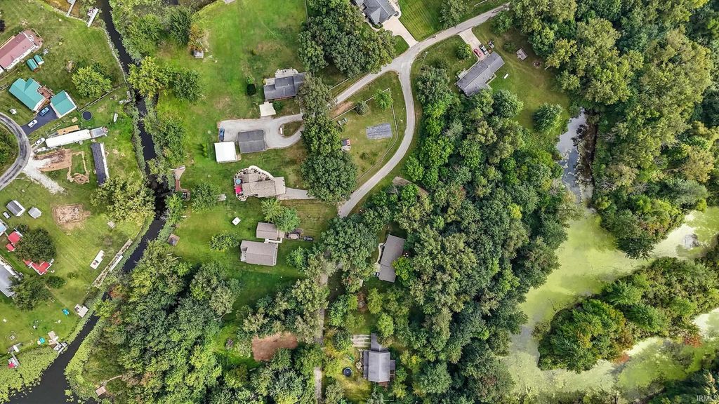 Photo of 1630 S 485 E, Lagrange, IN 46795 (MLS # 202618868)