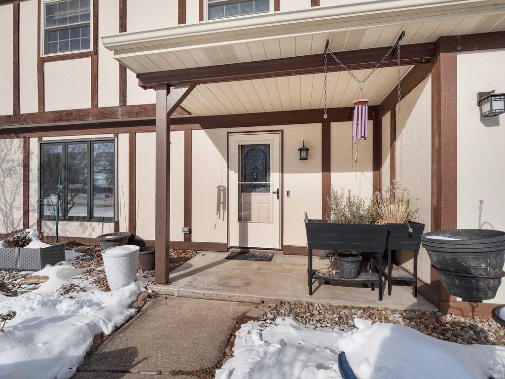 Photo of 6515 Londonderry Lane, Fort Wayne, IN 46835 (MLS # 202548512)