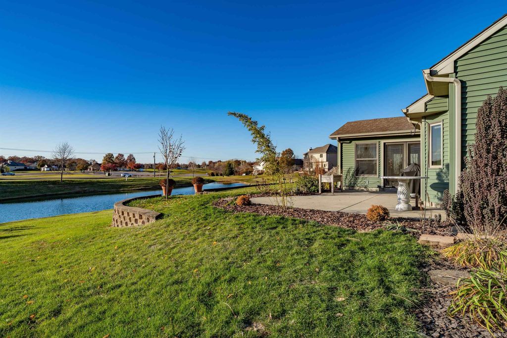 Photo of 6329 Treasure Cove, Fort Wayne, IN 46835 (MLS # 202546444)