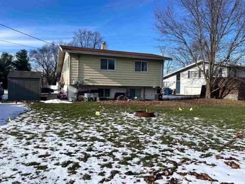 Tiny photo for 2038 Shaw Avenue, Peru, IN 46970 (MLS # 202600731)