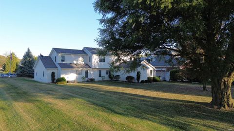 Tiny photo for 927 Woodridge Court, Decatur, IN 46733 (MLS # 202541355)