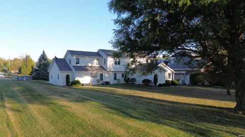 Tiny photo for 927 Woodridge Court, Decatur, IN 46733 (MLS # 202541355)