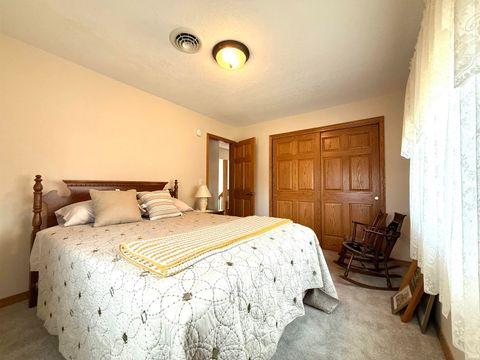 Tiny photo for 927 Woodridge Court, Decatur, IN 46733 (MLS # 202541355)