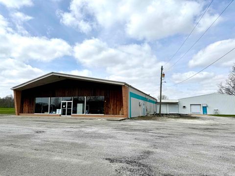 Tiny photo for 650 S Pennsylvania Street, Marion, IN 46952 (MLS # 202612754)