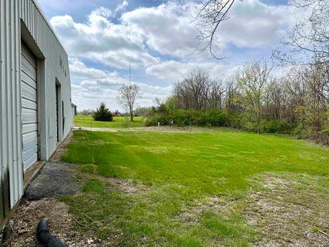 Tiny photo for 650 S Pennsylvania Street, Marion, IN 46952 (MLS # 202612754)