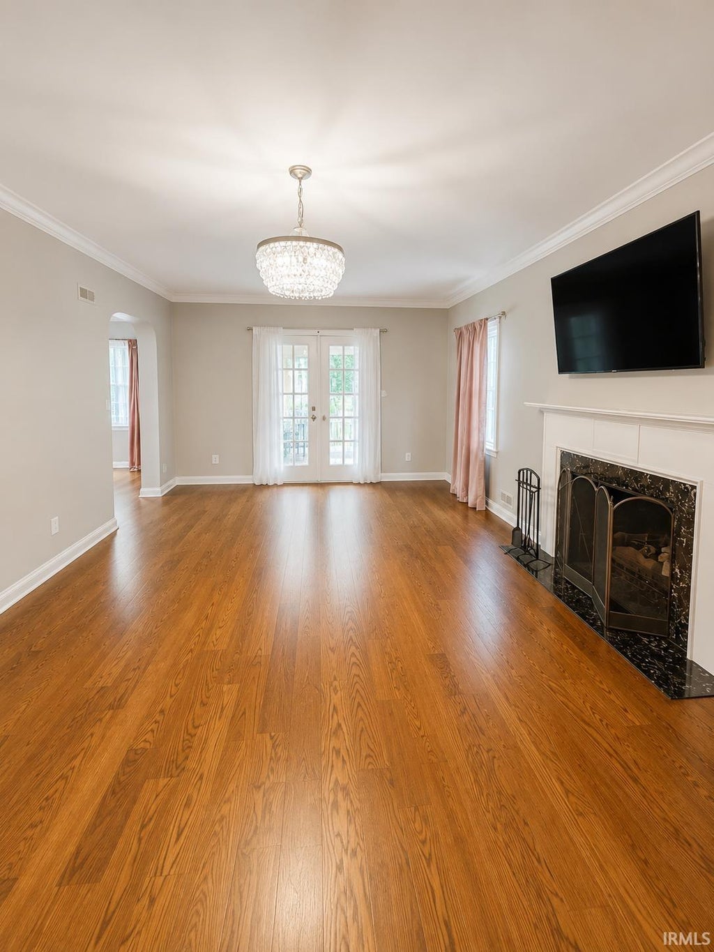 Photo of 921 Strong Avenue, Elkhart, IN 46514 (MLS # 202629884)