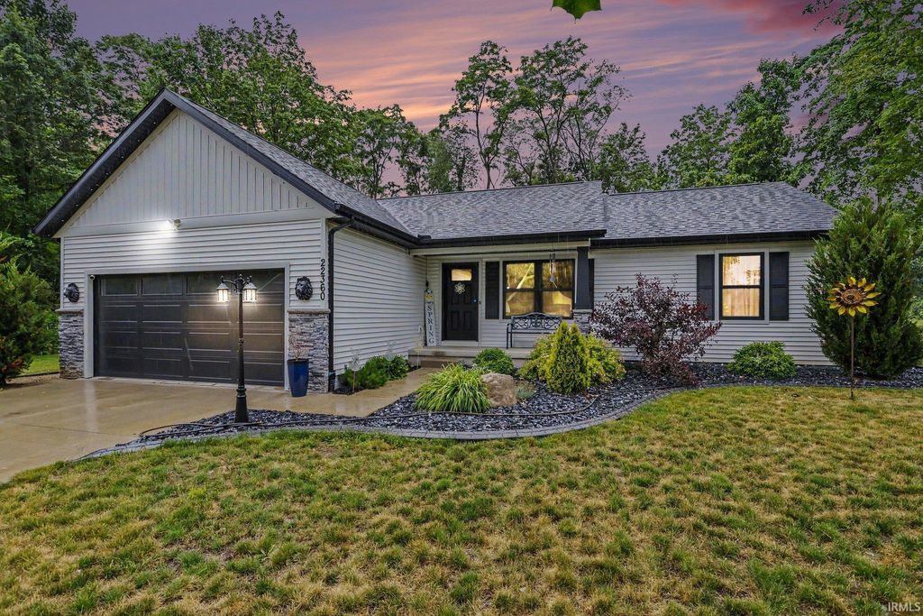 Photo of 22360 Via Pompeii, Elkhart, IN 46516 (MLS # 202624417)