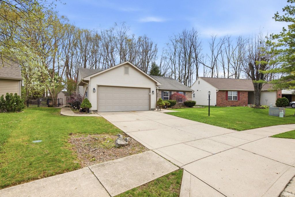 Photo of 8449 Southern Springs Boulevard, Indianapolis, IN 46237 (MLS # 202611535)