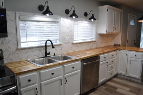 Tiny photo for 30 Vernon Lane, Lafayette, IN 47905 (MLS # 202547675)